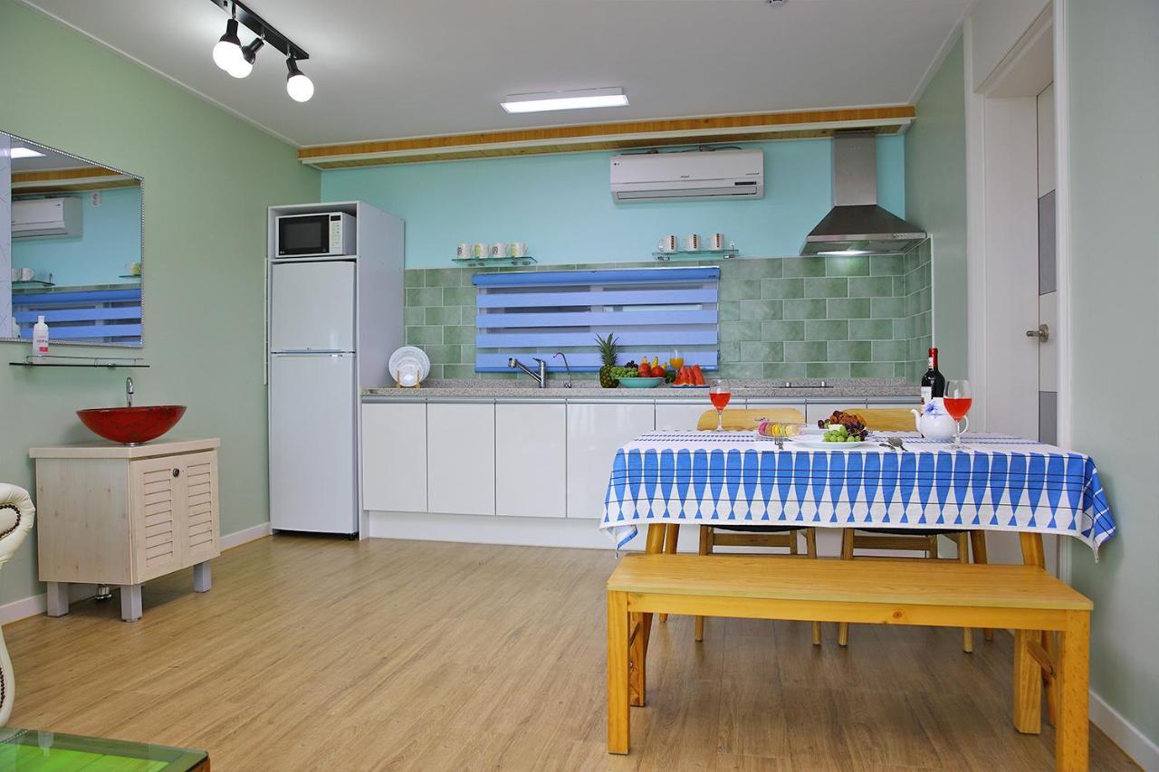 Montmartre Villa Namhae Exterior photo