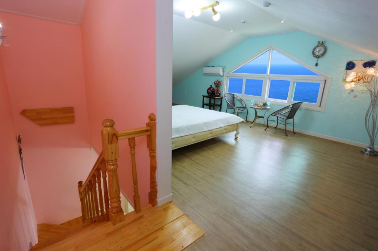 Montmartre Villa Namhae Exterior photo