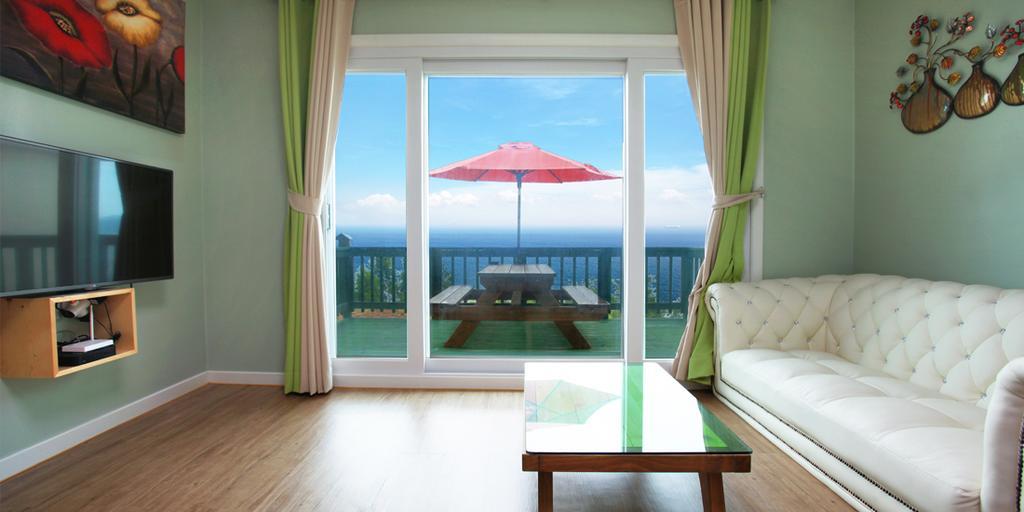 Montmartre Villa Namhae Exterior photo